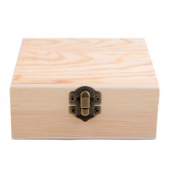 Dřevěná krabička s víčkem srdce