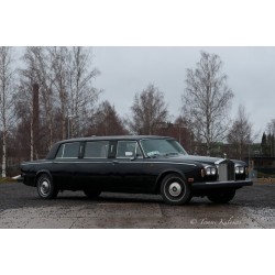 Limuzína Rolls Royce černá